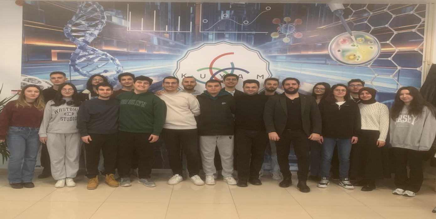 Öğrencilerimize Üniversitemiz Merkezi Araştırma Laboratuvarı Uygulama ve Araştırma Merkezi(KUYAM)‘nin Olanakları Tanıtılmıştır.