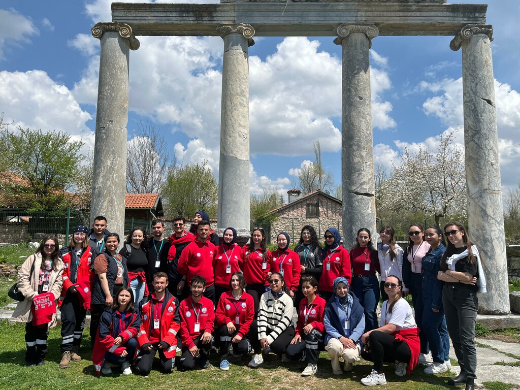 Üniversitemiz Medikal Kurtarma Topluluğu, ÜNİDES Destekli “Afetlerde Proaktif Yaklaşım ve Senaryo Temelli Güçlendirme Programı” Adlı Projeyi Gerçekleştirdi. - 7