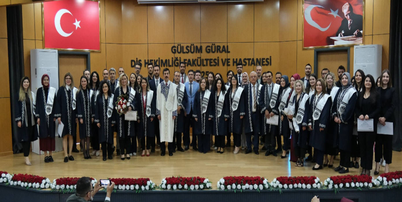 Kütahya Sağlık Bilimleri Üniversitesinde Akademik Atama ve Yükseltme Töreni Düzenlendi
