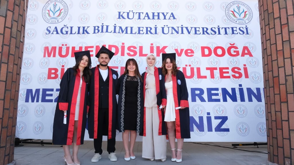 FAKÜLTEMİZ İLK MEZUNLARINI VERDİ - 18