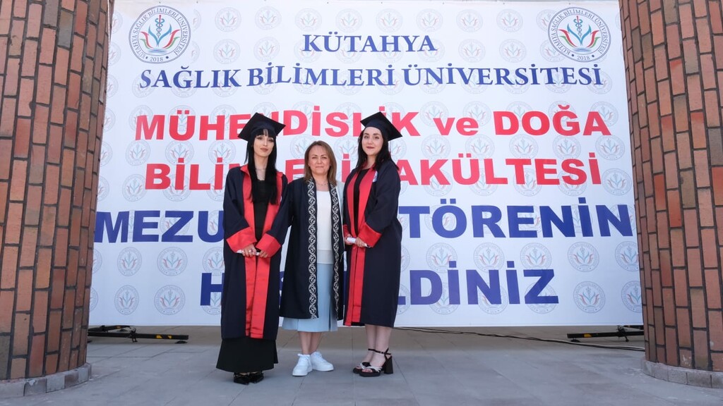 FAKÜLTEMİZ İLK MEZUNLARINI VERDİ - 23