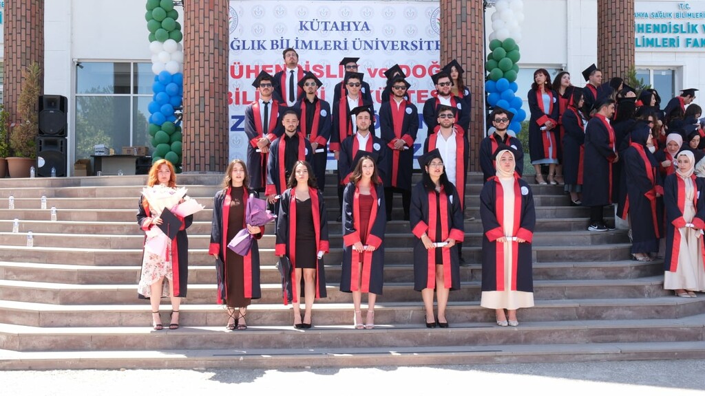 FAKÜLTEMİZ İLK MEZUNLARINI VERDİ - 32