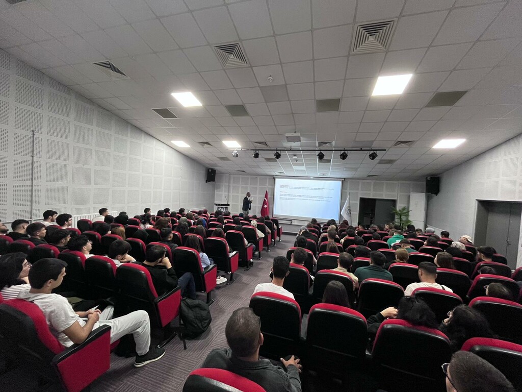 Fakültemizde 1. Sınıf Öğrencilerine Yönelik Oryantasyon Programı Düzenlendi - 7