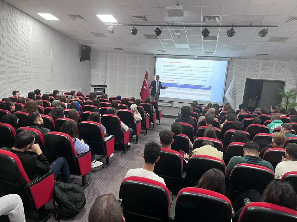 Fakültemizde 1. Sınıf Öğrencilerine Yönelik Oryantasyon Programı Düzenlendi - 6