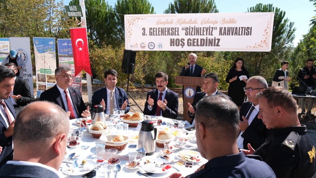 3. GELENEKSEL SİZİNLEYİZ KAHVALTI ETKİNLİĞİ - 15