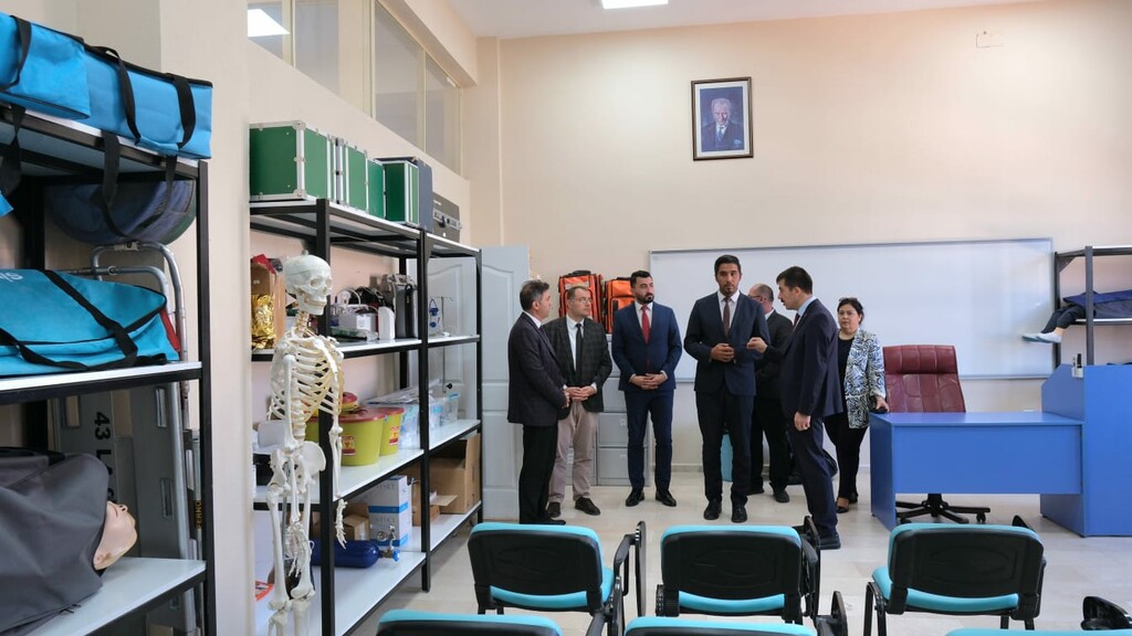 REKTÖR PROF. DR. AHMET TEKİN, GEDİZ SAĞLIK HİZMETLERİ MYO’YU ZİYARET ETTİ - 3