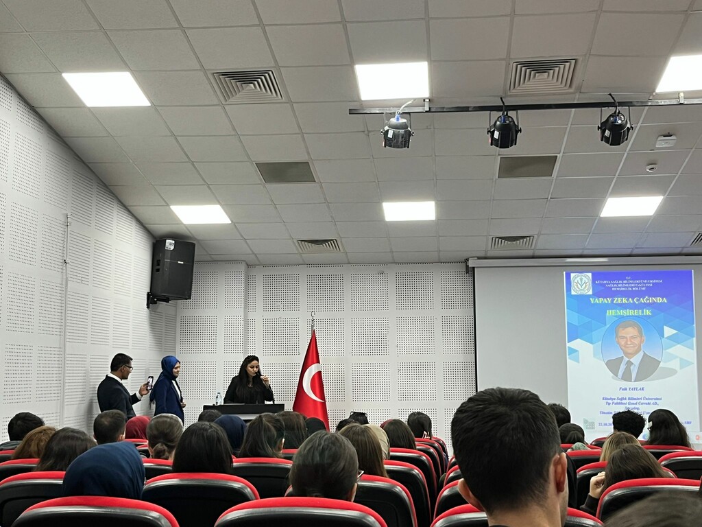 Yapay zeka çağında hemşirelik konuşuldu - 11