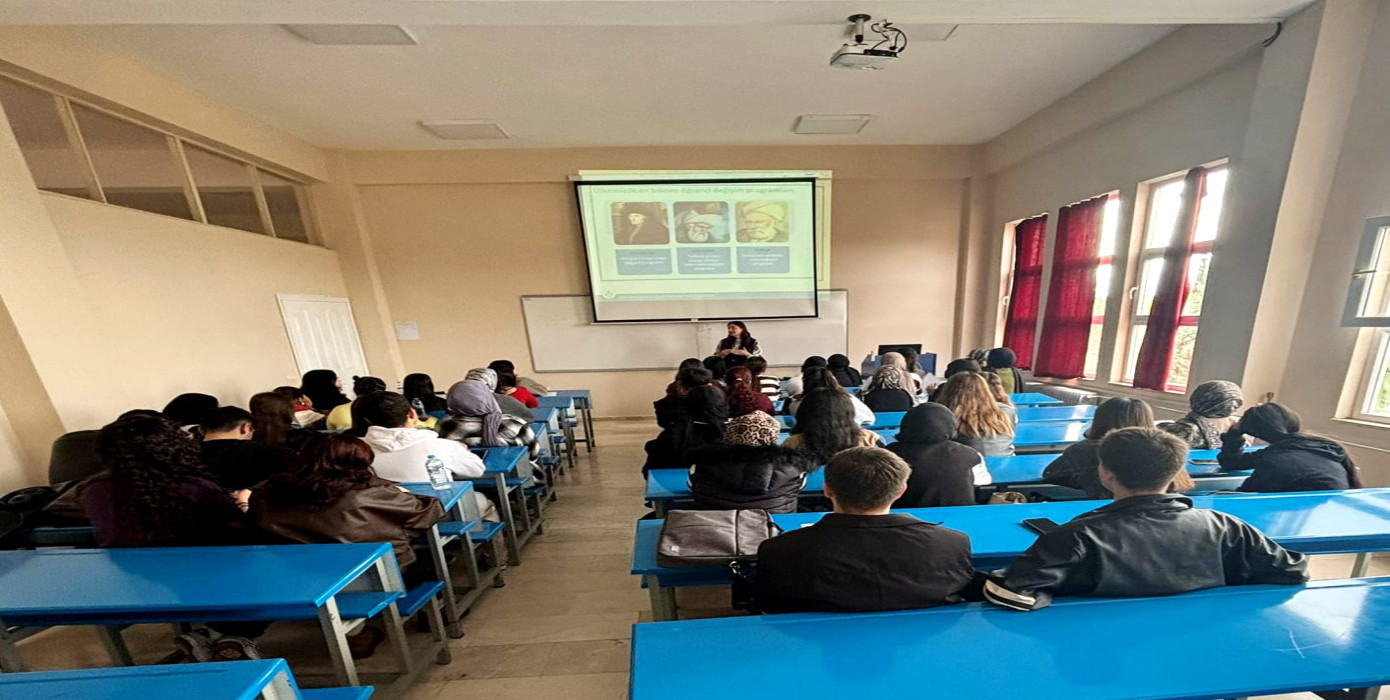 Erasmus Öğrenci Hareketliliği Bilgilendirme Eğitimi Düzenlendi