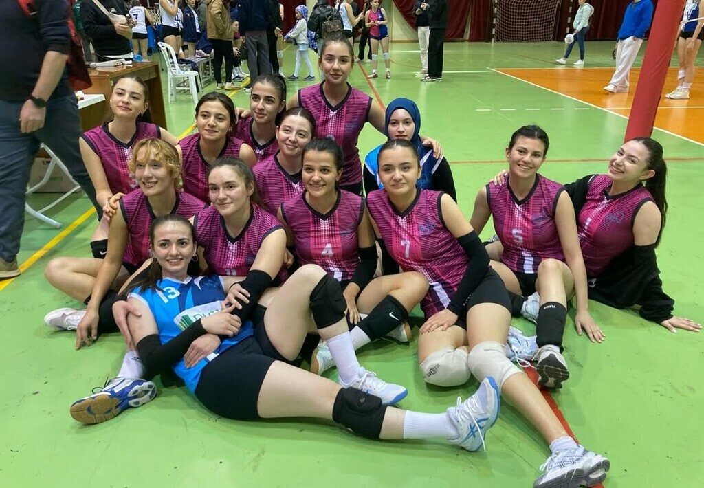 2025–2026 ÜNİLİG Voleybol Turnuvasında Takımlarımızı Tebrik Ederiz - 5