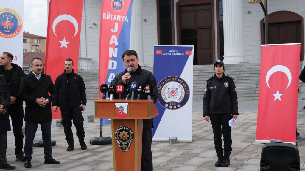 KÜTAHYA‘DA 78 YENİ GÜVENLİK ARACI HİZMETE ALINDI
