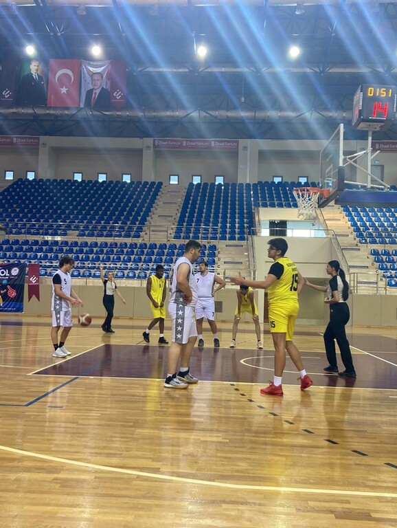 Kütahya Sağlık Bilimleri Üniversitesi Basketbol Takımı Ünilig’de Mücadele Etti - 2