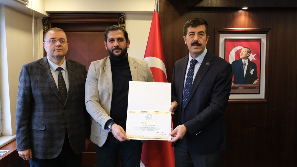 DOÇ. DR. KAR’A TEŞEKKÜR BELGESİ TAKDİM EDİLDİ