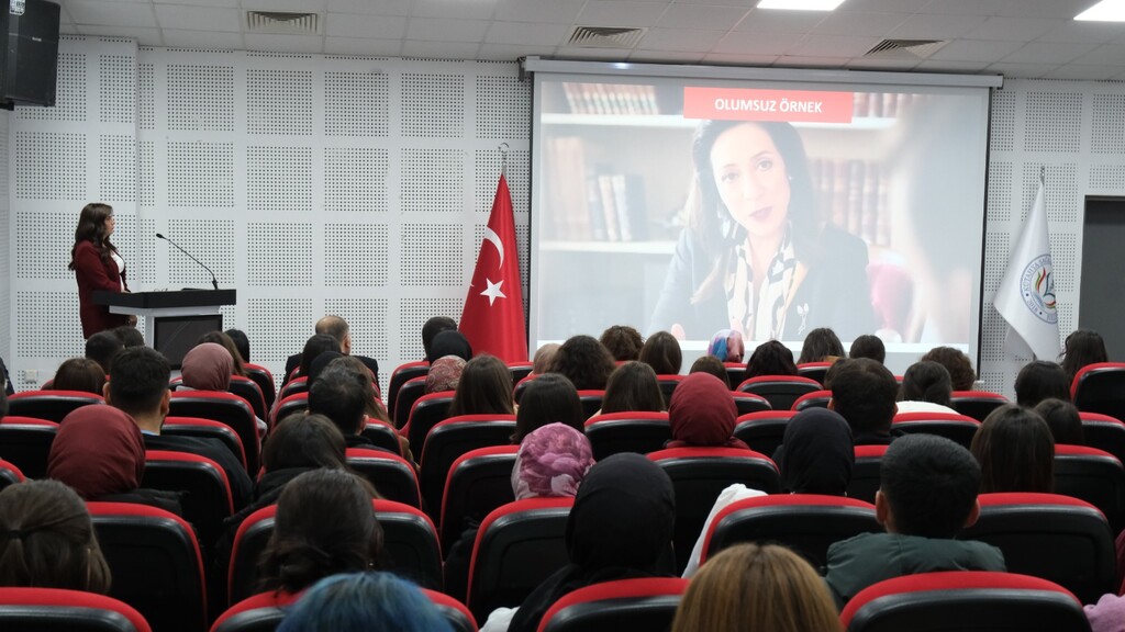 MEDYADA KADIN TEMSİLİ KONUŞULDU