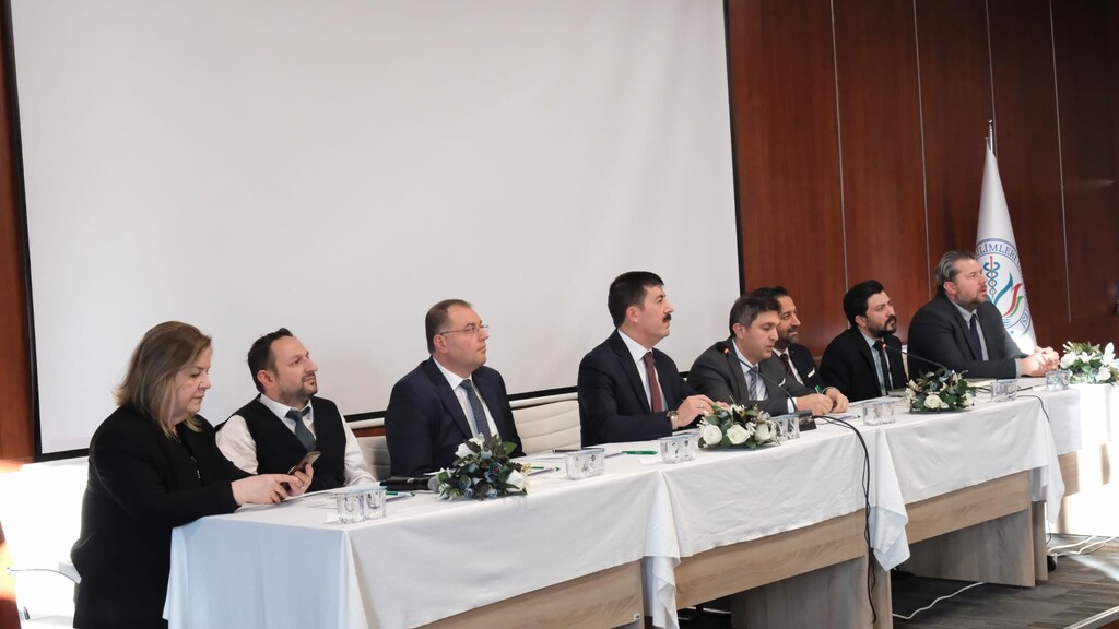 TIP FAKÜLTESİ AKADEMİK KURUL VE DEĞERLENDİRME TOPLANTISI DÜZENLENDİ