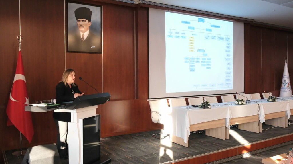 TIP FAKÜLTESİ AKADEMİK KURUL VE DEĞERLENDİRME TOPLANTISI DÜZENLENDİ
