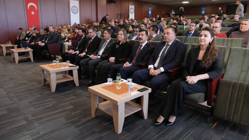 TIP FAKÜLTESİ AKADEMİK KURUL VE DEĞERLENDİRME TOPLANTISI DÜZENLENDİ