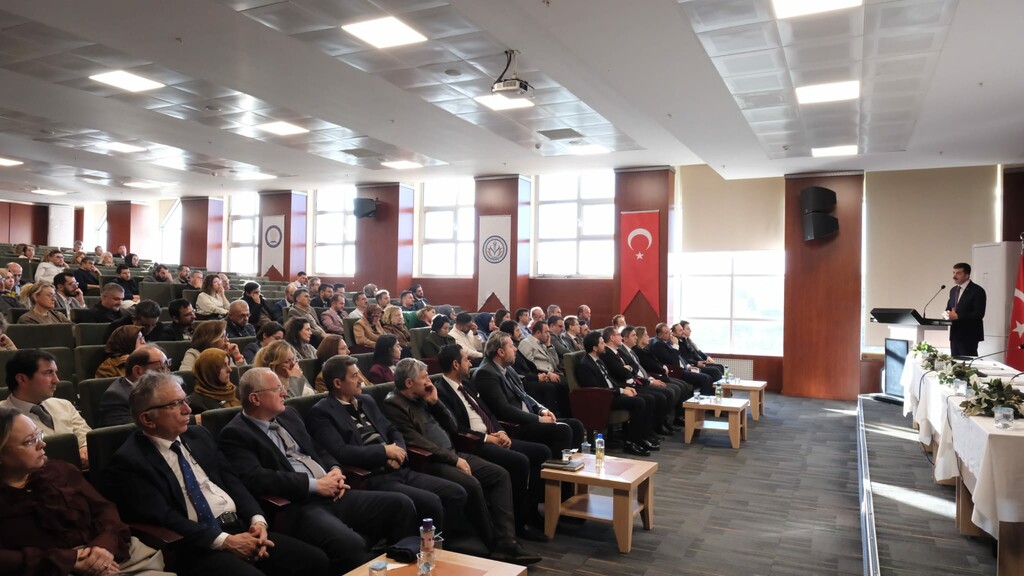 TIP FAKÜLTESİ AKADEMİK KURUL VE DEĞERLENDİRME TOPLANTISI DÜZENLENDİ