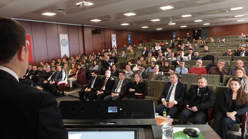 TIP FAKÜLTESİ AKADEMİK KURUL VE DEĞERLENDİRME TOPLANTISI DÜZENLENDİ