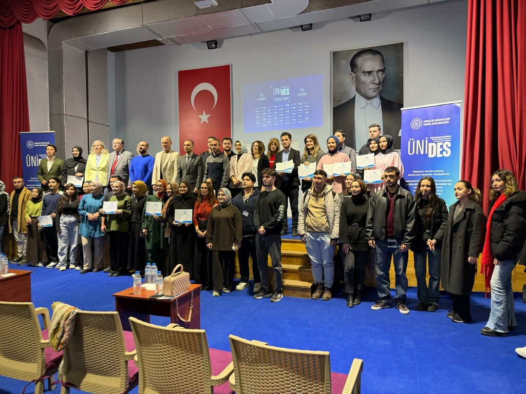 Meslek Yüksekokulumuz UNIDES Projeleri Sertifikalarını Teslim Aldı - 3