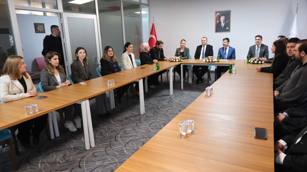 KÜTAHYA MYO AKADEMİK KURUL VE DEĞERLENDİRME TOPLANTISI GERÇEKLEŞTİRİLDİ