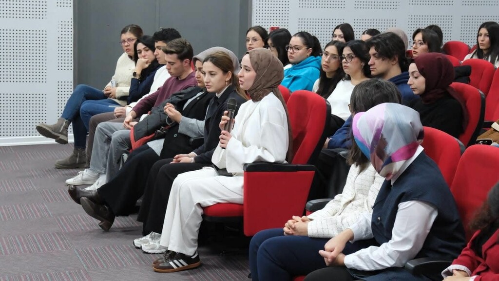 ÖĞRENCİ TEMSİLCİLERİ VE TOPLULUK BAŞKANLARIYLA İSTİŞARE TOPLANTISI - 7
