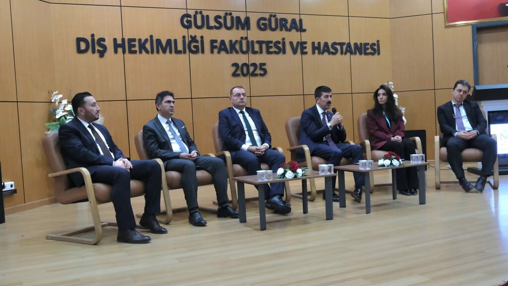 DİŞ HEKİMLİĞİ FAKÜLTESİ AKADEMİK KURUL VE DEĞERLENDİRME TOPLANTISI DÜZENLENDİ