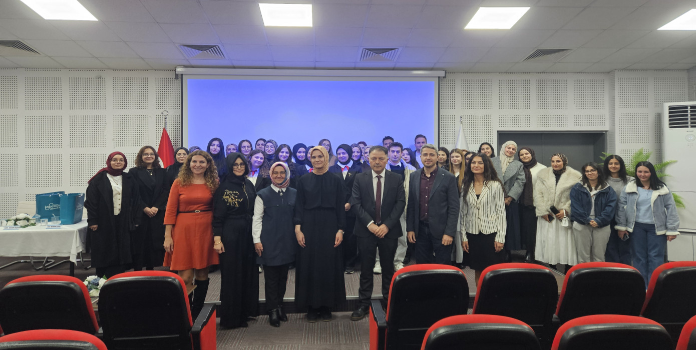 18 Aralık Sağlık İdarecileri Günü Kutlandı