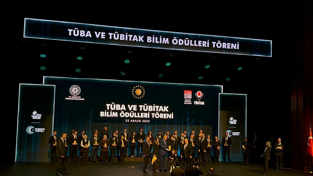 KSBÜ ÖĞRETİM ÜYESİ DOÇ. DR. FATİH KAR’A CUMHURBAŞKANI ERDOĞAN’DAN BİLİM ÖDÜLÜ