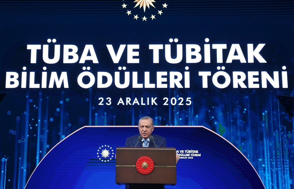 KSBÜ ÖĞRETİM ÜYESİ DOÇ. DR. FATİH KAR’A CUMHURBAŞKANI ERDOĞAN’DAN BİLİM ÖDÜLÜ
