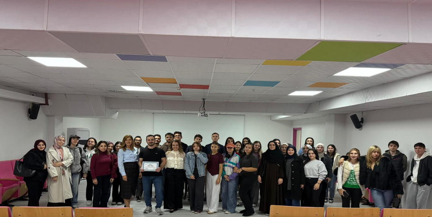 Meslek Yüksekokulumuzda Anestezi Programı Öğrencileriyle Staj Ötesi Kariyer Etkinliği Düzenlendi.