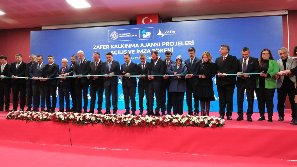 KÜTAHYA‘DA SANAYİ, TEKNOLOJİ VE KALKINMA YATIRIMLARI HİZMETE AÇILDI