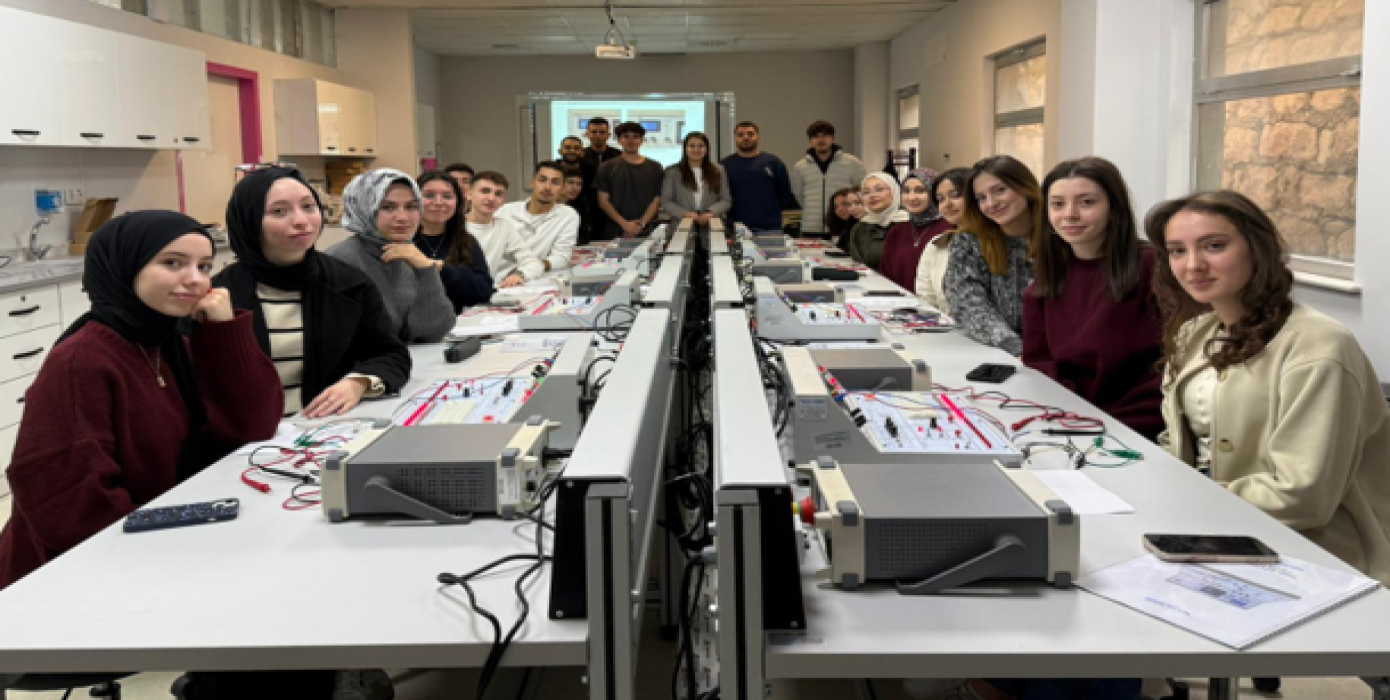 Biyomedikal Cihaz Teknolojisi Programı Öğrencilerimizin Uygulama Eğitimleri Devam Ediyor