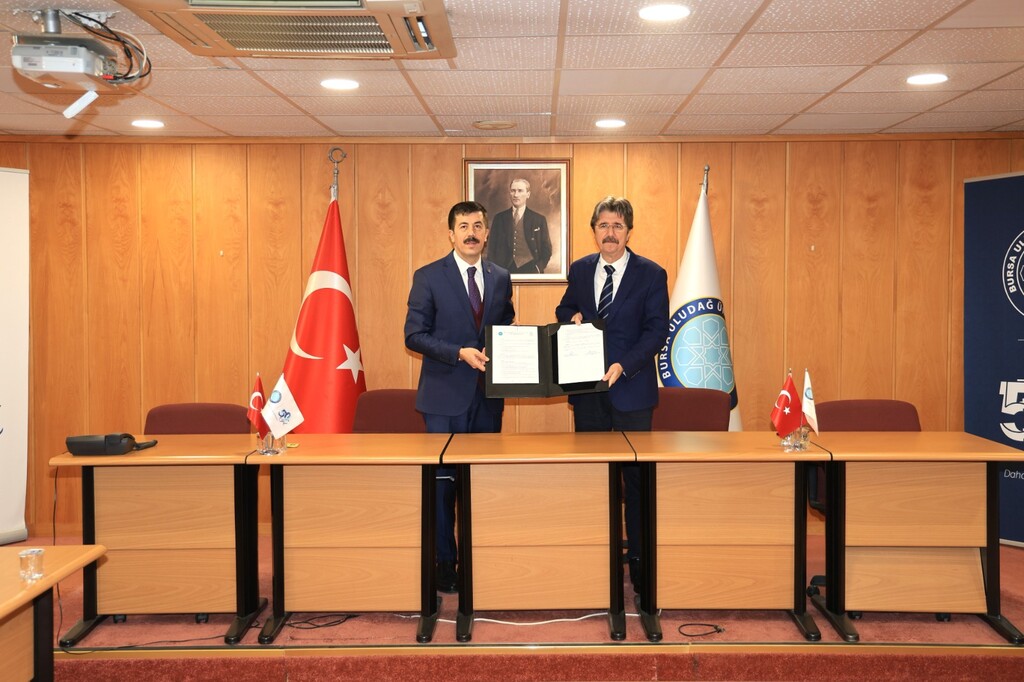 KSBÜ VE BUÜ‘DEN SAĞLIK EĞİTİMİNDE KAPSAMLI İŞ BİRLİĞİ PROTOKOLÜ