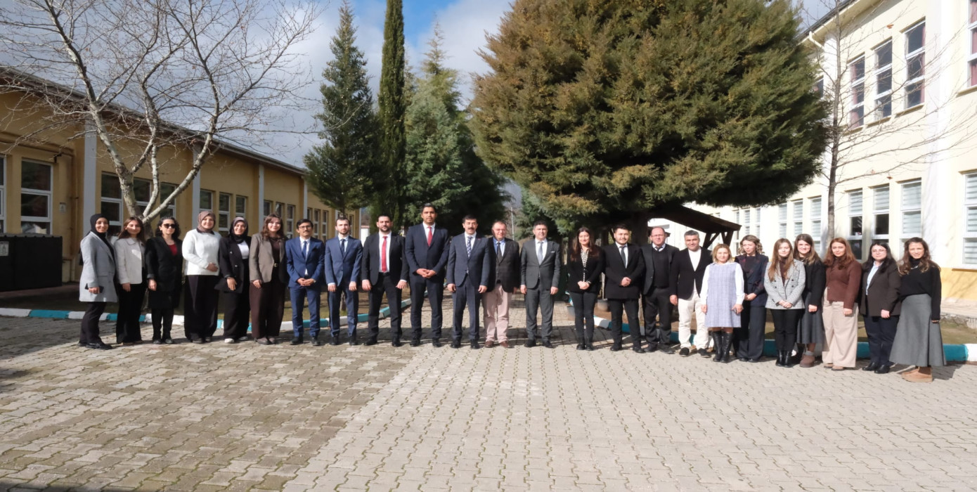 Gediz Sağlık Hizmetleri MYO‘da Akademik Kurul Toplantısı Gerçekleştirildi