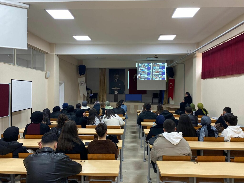 Meslek Yüksekokulumuzda TEKNOFEST Sürecine Yönelik Bilgilendirme ve Deneyim Paylaşımı Gerçekleştirildi - 2