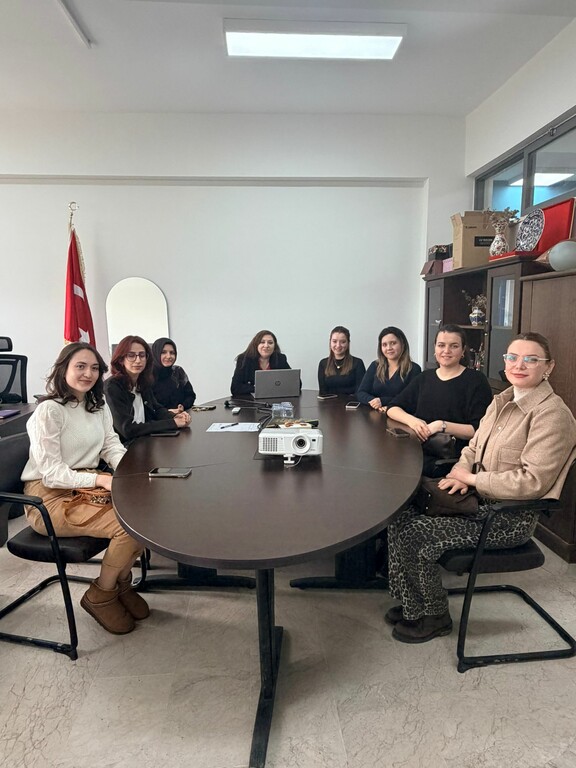 Ebelik Tezli Yüksek Lisans Programı Öğrencilerine Oryantasyon Eğitimi Gerçekleştirildi - 1