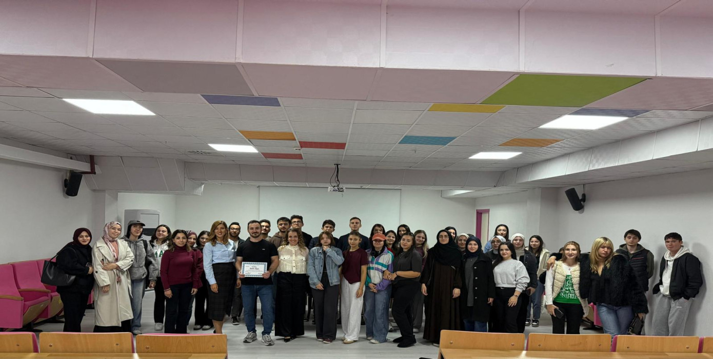 Meslek Yüksekokulumuzda Anestezi Programı Öğrencileriyle Staj Ötesi Kariyer Etkinliği Düzenlendi.