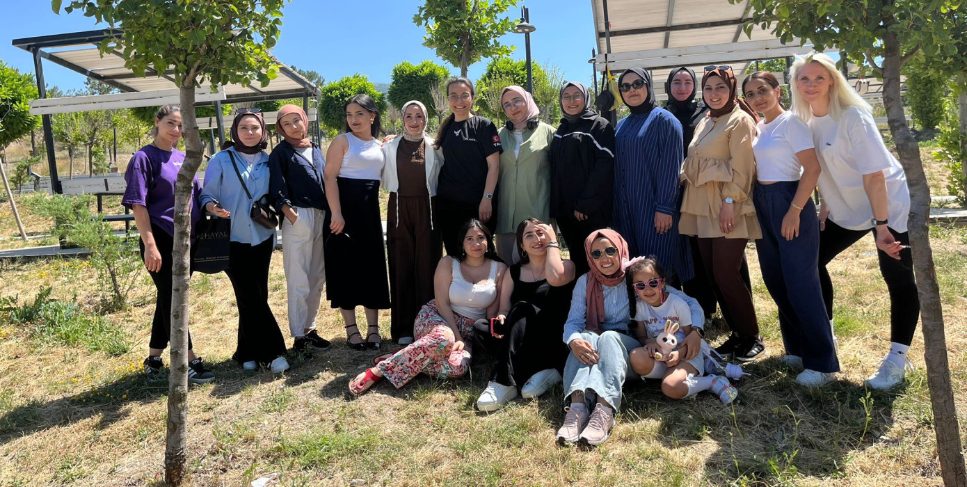 Hasta Bakımı Programı Mezun Olacak Öğrencilerimizle Piknik Etkinliği