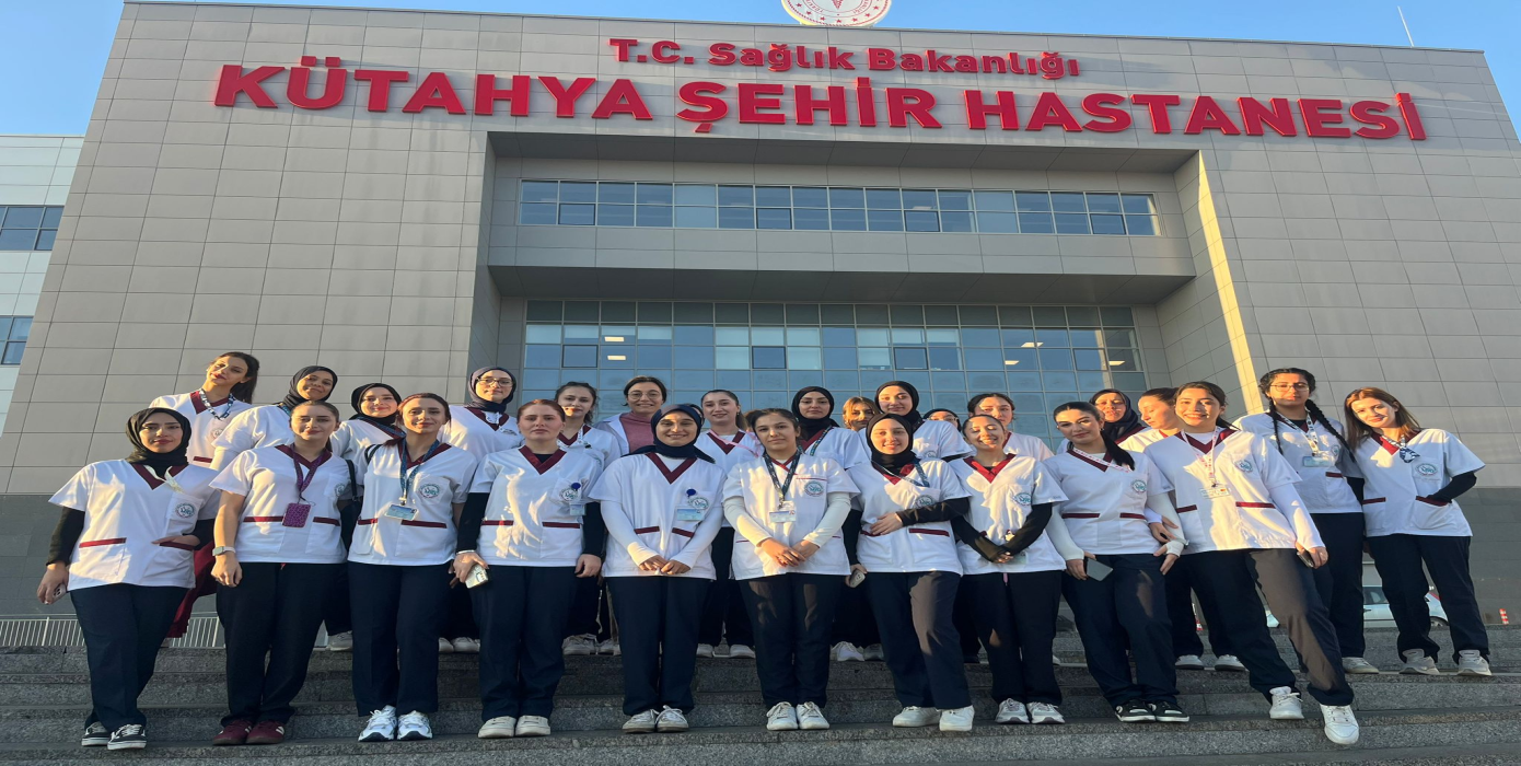 Hasta Bakımı 2. Sınıf Öğrencilerimiz Uygulama Derslerine Başladı.