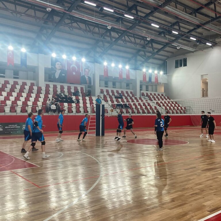 KSBÜ Voleybol Takımı Kurumlar Arası Turnuvada Namağlup İlerliyor  - 7