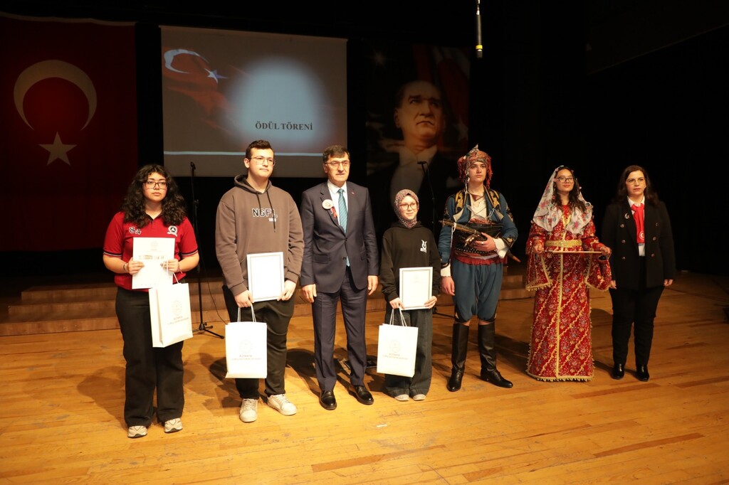 İSTİKLAL MARŞI’NIN KABULÜNÜN 105. YILI KÜTAHYA’DA ANILDI
