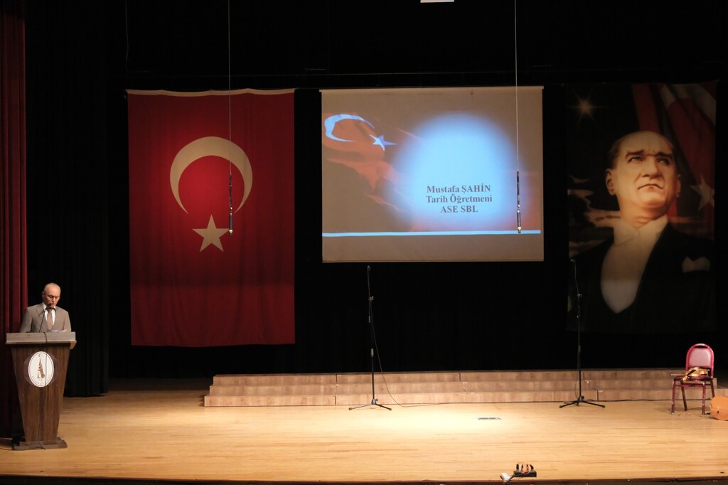 İSTİKLAL MARŞI’NIN KABULÜNÜN 105. YILI KÜTAHYA’DA ANILDI
