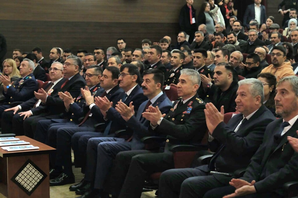 İSTİKLAL MARŞI’NIN KABULÜNÜN 105. YILI KÜTAHYA’DA ANILDI