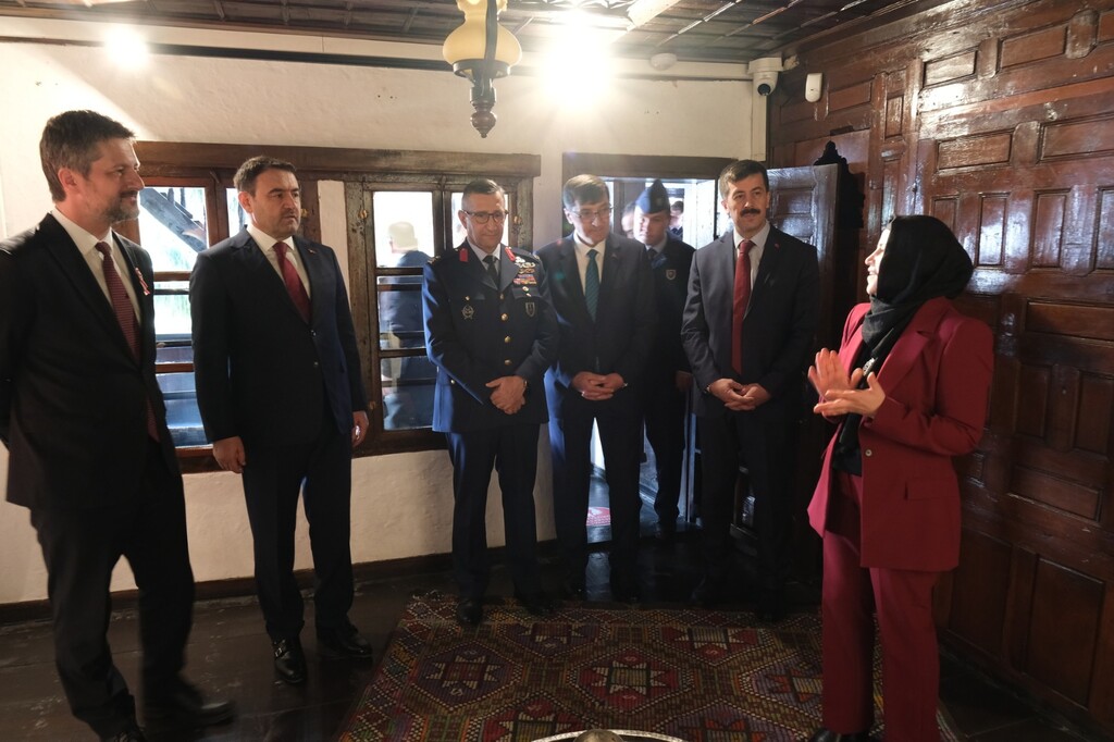 KÜTAHYA‘DA MACARİSTAN’IN ÖZGÜRLÜK SAVAŞININ 178. YILI ANILDI