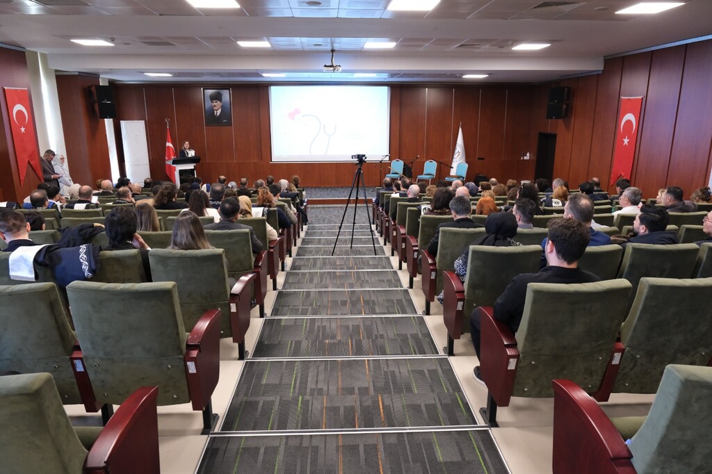 KSBÜ’DE TIP BAYRAMI VE AKADEMİK YÜKSELTME TÖRENİ DÜZENLENDİ