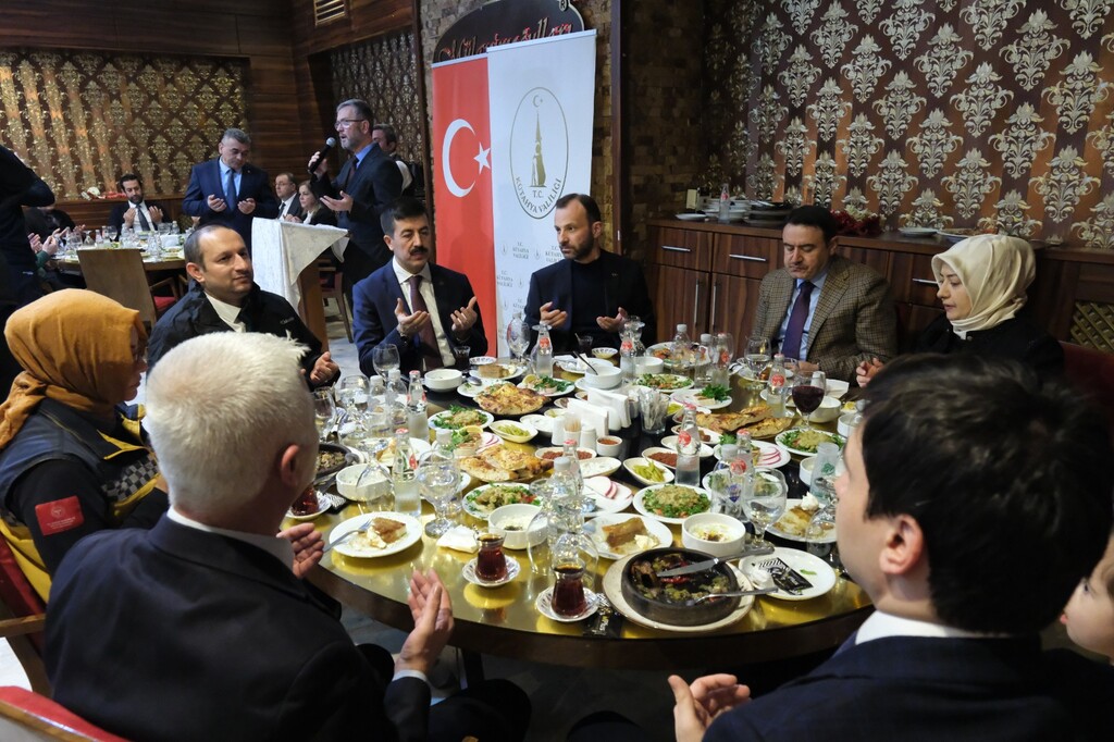 SAĞLIK CAMİASI İFTAR PROGRAMINDA BULUŞTU