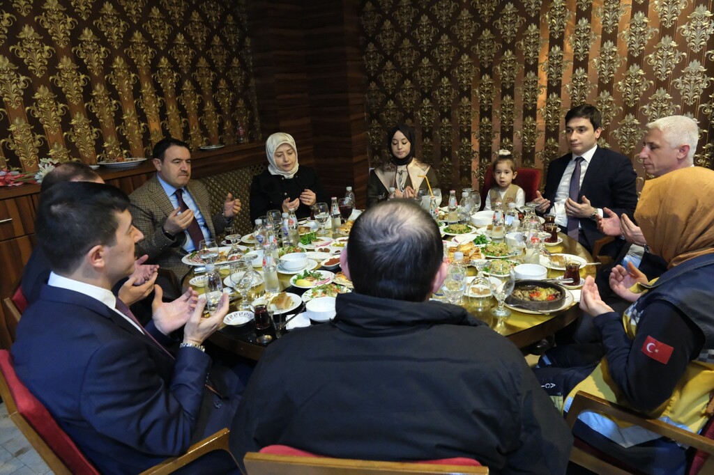 SAĞLIK CAMİASI İFTAR PROGRAMINDA BULUŞTU