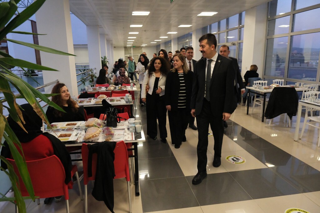 KSBÜ PERSONELİ İFTARDA BİR ARAYA GELDİ