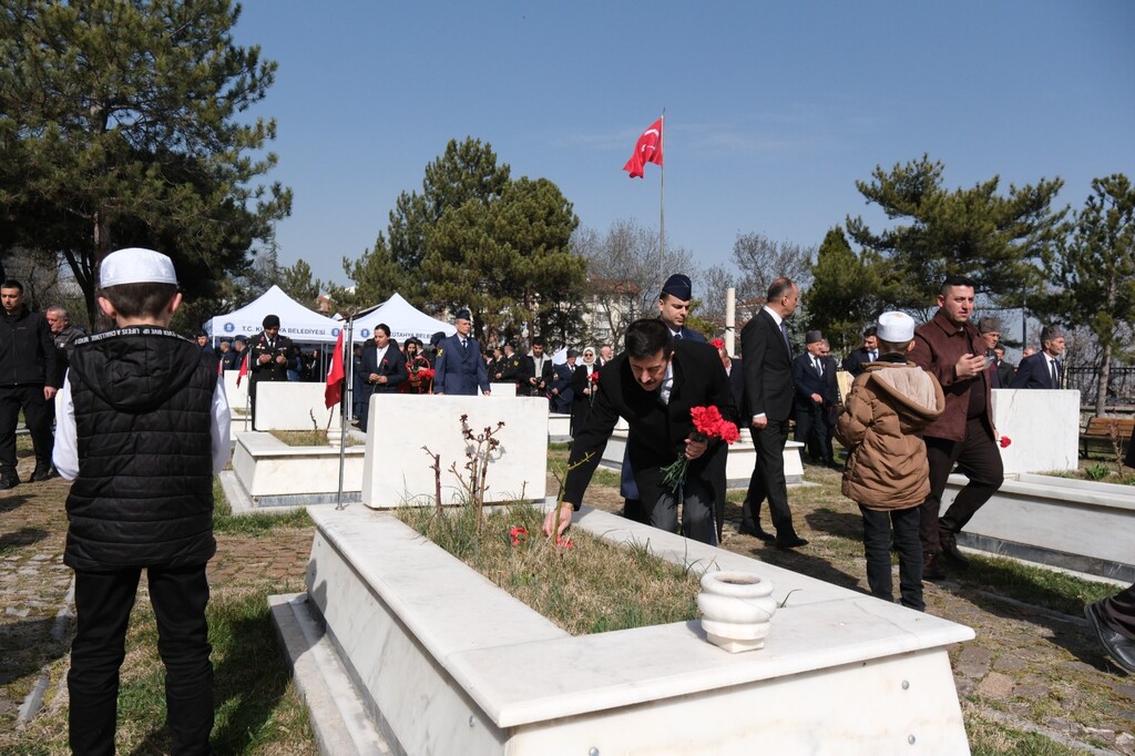 AZİZ ŞEHİTLERİMİZ SAYGI VE MİNNETLE ANILDI