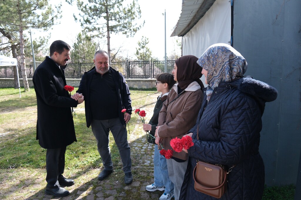 AZİZ ŞEHİTLERİMİZ SAYGI VE MİNNETLE ANILDI